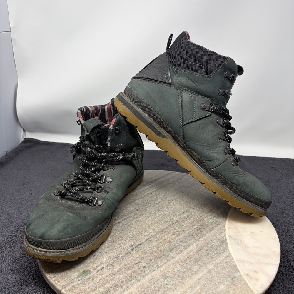 Volcom Sub Zero Boots Men 10.5 Forest Green Nubuck Leather High Top Skate Street
